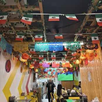 Taqueria Santa Fe - Ambiance - Tacos Near Me - Woodside, New York Taqueria Santa Fe - Ambiance - Tacos Near Me - Woodside, New York