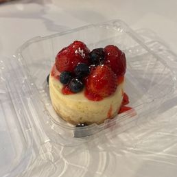 Cheesecake with fresh fruit Cheesecake with fresh fruit