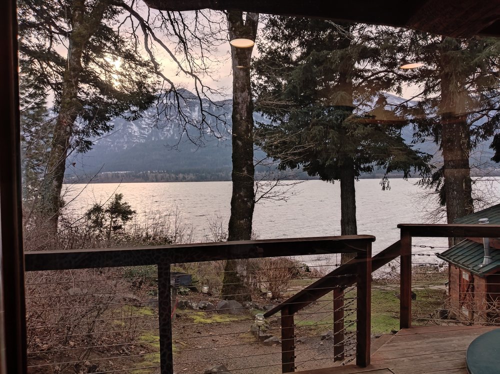 WILDER AND PINE 200 SW Cascade Ave, Stevenson, Washington Hotels