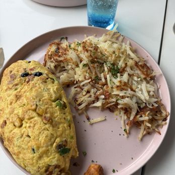 Egg And Berry Cafe - Text mex omelet - Breakfast & Brunch Near Me - Orland Park, Illinois