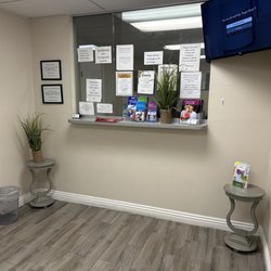 Samouh Family Practice - Waiting room