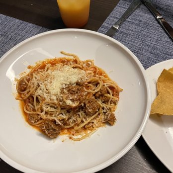 Viento Kitchen & Bar - Zota Beach Resort - Spaghetti bolognese - Bars Near Me - Longboat Key, Florida Viento Kitchen & Bar - Zota Beach Resort - Spaghetti bolognese - Bars Near Me - Longboat Key, Florida