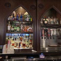 The Clover Irish Pub - Bar