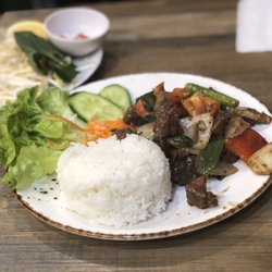 Saigon Noodle - Beef cubes with rice $12