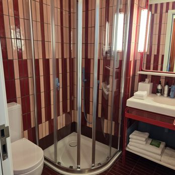 The Standard, London - Interesting bathroom in our room. - Hotels Near Me - London, XGL