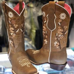 Nora's Western Wear