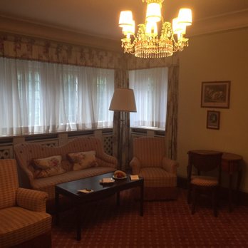 Schlosshotel Kronberg - Hotels Near Me - Kronberg, HE