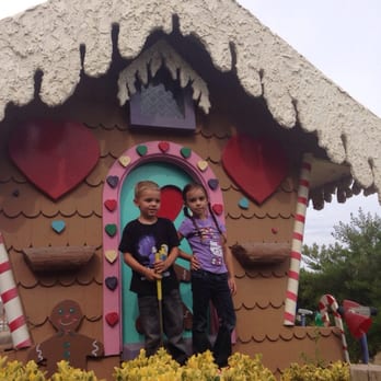Boomers Santa Maria - Mini golf course, kids under 5 play for free - Mini Golf Near Me - Santa Maria, California