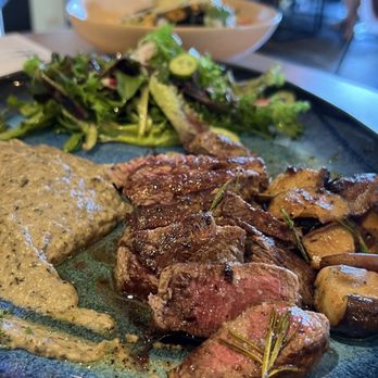 Aneto Wines - Veal - Wineries Near Me - Lamego, 17