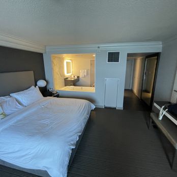 Niagara Falls Marriott on the Falls - Hotels Near Me - Niagara Falls, Ontario Niagara Falls Marriott on the Falls - Hotels Near Me - Niagara Falls, Ontario