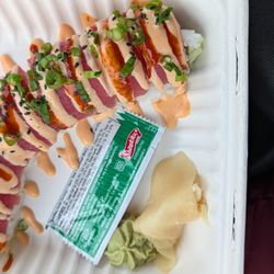 Teaxpresso Cafe - Ultimate Tuna Roll with tuna inside & out.