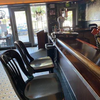 Pat's Tap - Empty - Pubs Near Me - Minneapolis, Minnesota