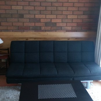 Avoca Motel - Couch - Hotels & Travel Near Me - Avoca, VIC