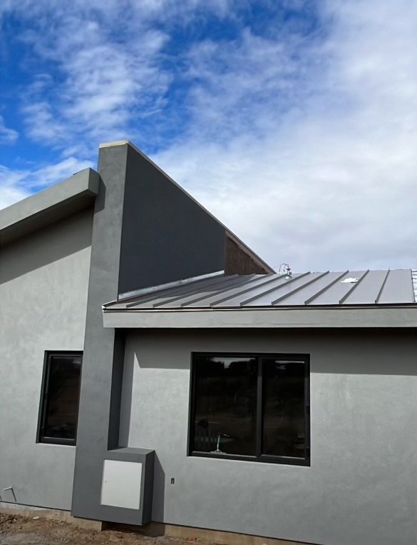 Slide of Loma Blanca Roofing