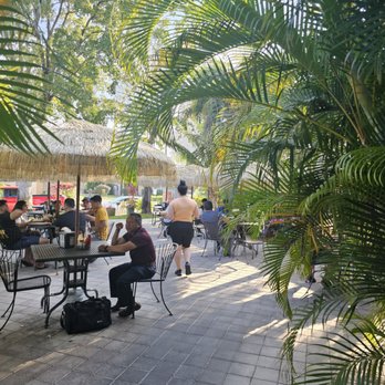 el carbonero - Patio - Salvadoran Near Me - Lake Worth, Florida el carbonero - Patio - Salvadoran Near Me - Lake Worth, Florida