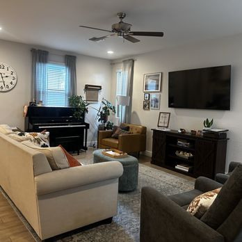 Gladly Cleaning Services - Living room - Office Cleaning Near Me Gladly Cleaning Services - Living room - Office Cleaning Near Me