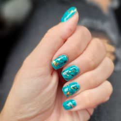 Divine Nails & Spa - The perfect full set, personalized design from B!