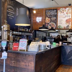 Quiero Cafe - Counter