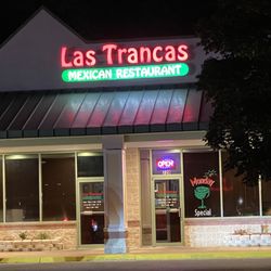 Las Trancas Mexican Restaurant - Beware of waitresses who manipulate your bill after you leave the establishment!!!!