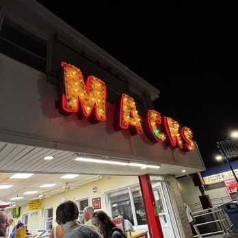 Mack's Pizza - Pizza Near Me - Wildwood, New Jersey