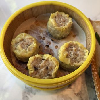 Dumpling The Noodle Kirkland - Pork Shrimp Siu Mai(4)猪虾仁烧麦 - Chinese Near Me - Kirkland, Washington