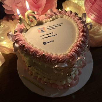 Ashlee Alexandra Cakes - Custom Cakes Near Me