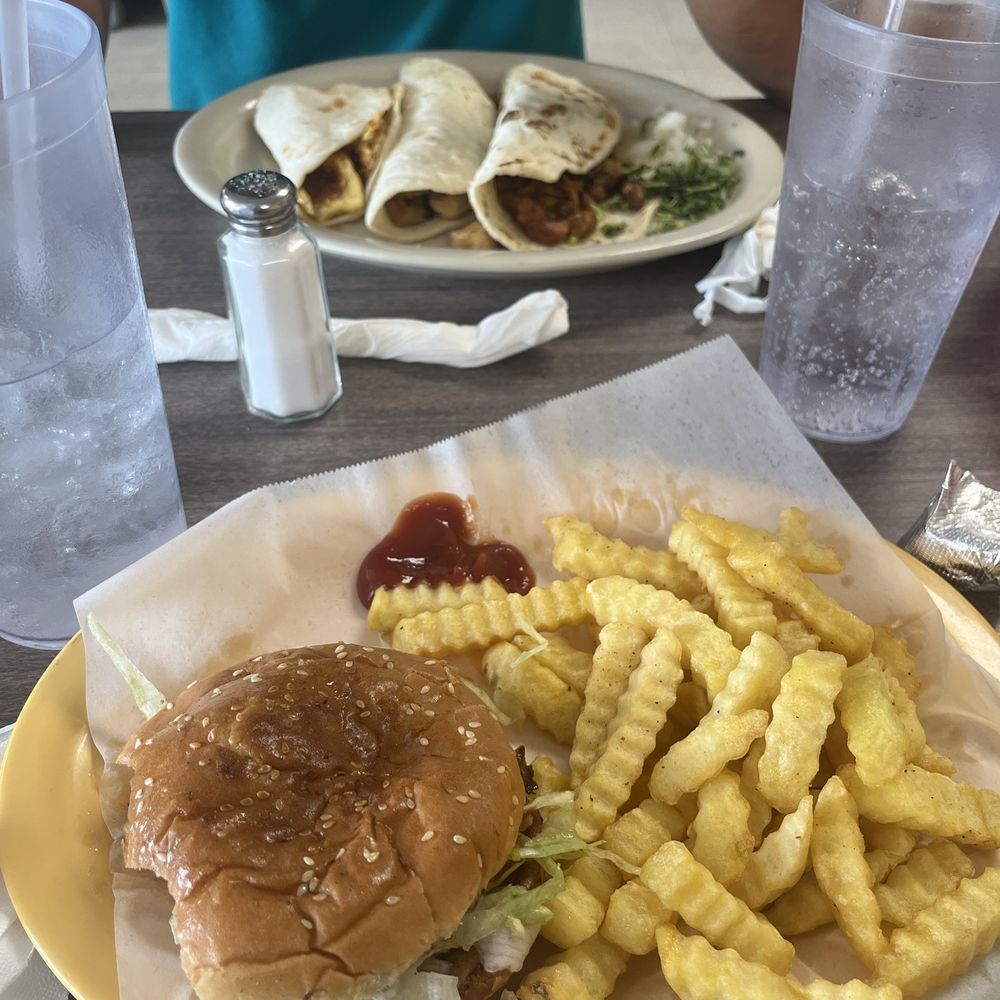 Cheeseburger and tacos! Cheeseburger and tacos!