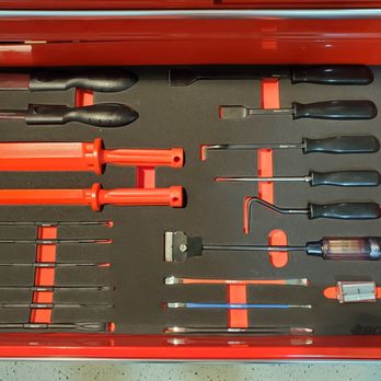 Hoist House - Boxo trim and scraper tools - DIY Auto Shop Near Me - Troy, Michigan Hoist House - Boxo trim and scraper tools - DIY Auto Shop Near Me - Troy, Michigan