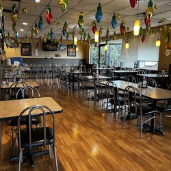 Astoria Pizza & Pasta - Indoor seating