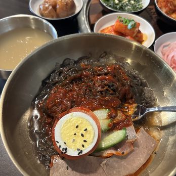 Hangang - Spicy cold noodle - Korean Near Me - Honolulu, Hawaii