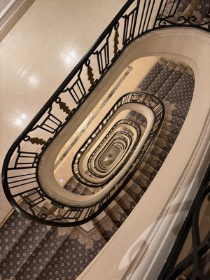 Four Seasons Hotel George V, Paris by null