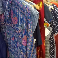 Antoine et Colette Boutique vintage - Plein de robes