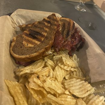 Honolulu Beerworks - Reuben - Brewpubs Near Me - Honolulu, Hawaii