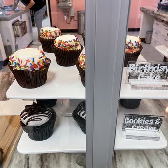 Smallcakes Orlando - Desserts Near Me - Orlando, Florida Smallcakes Orlando - Desserts Near Me - Orlando, Florida