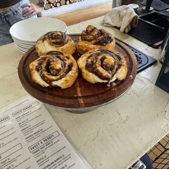 Catface Cafe - Cinnamon Rolls - Breakfast & Brunch Near Me - Biddeford, Maine