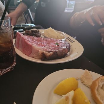 Steiner Ranch Steakhouse - Smoked prime rib - Steakhouses Near Me - Austin, Texas Steiner Ranch Steakhouse - Smoked prime rib - Steakhouses Near Me - Austin, Texas