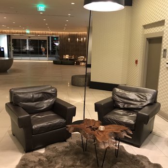 Renaissance Phoenix Downtown Hotel - Lounge area - Hotels Near Me - Phoenix, Arizona