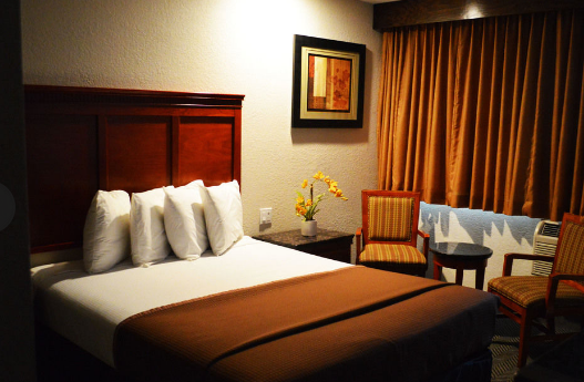 HOTEL V - Updated July 2026 - 30 Photos & 78 Reviews - 222 S Airport