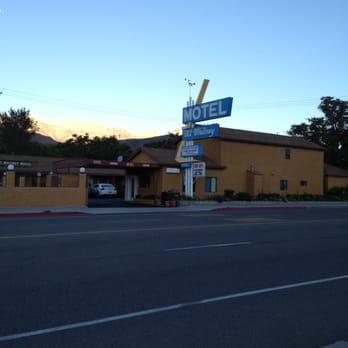 Mount Whitney Motel - Hotels Near Me - Lone Pine, California