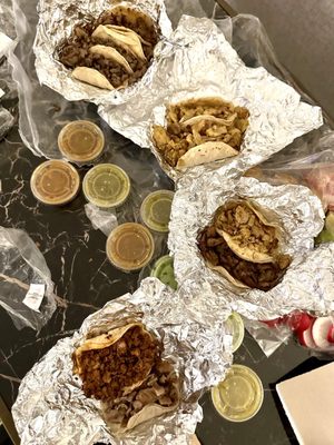 Tacos La 26! (Previously Ave 26 Tacos) by null