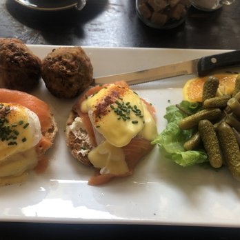 Blue Daisy - Salmon Eggs Benedict - Creperies Near Me - Santa Monica, California