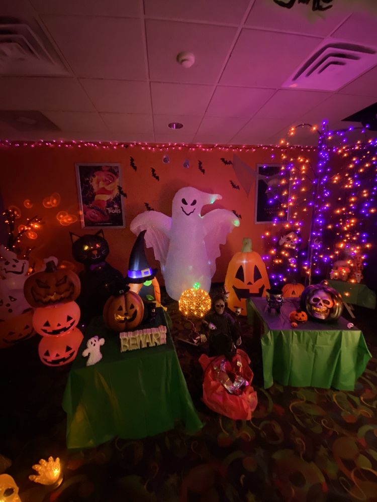 Social spots from Cumberland 12 Cinemas