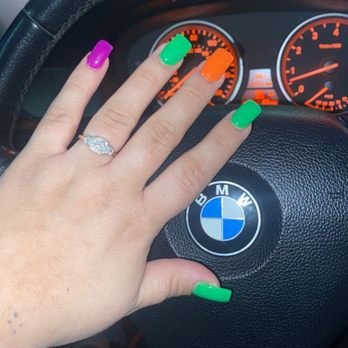 Forum Nails & Spa - Nail Salons Near Me - Fresno, California