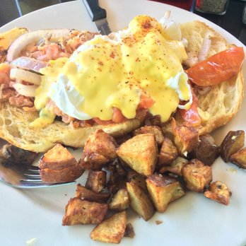 Emle's Restaurant - salmon on a croassant... well I didn't suppose that croassants can be so big :D love it! - American Near Me - Northridge, California