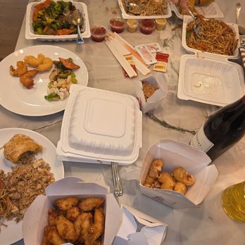 Kwang Chow Restaurant - Mar far chicken, fried shrimp, chicken subgum chow mean, bbq pork lo mein, chicken & shrimp fried rice & egg rolls! - Chinese Near Me - Portland, Oregon