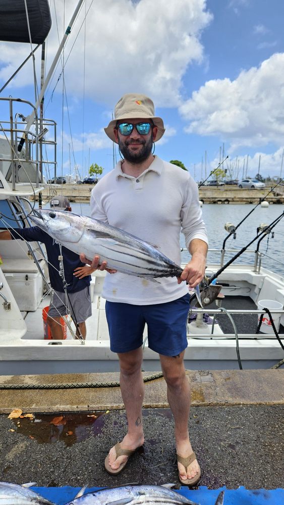 Deep Sea Sportfishing Logo