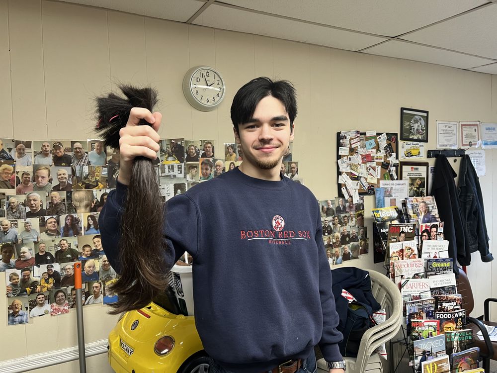 Phil's Barber Shop Logo