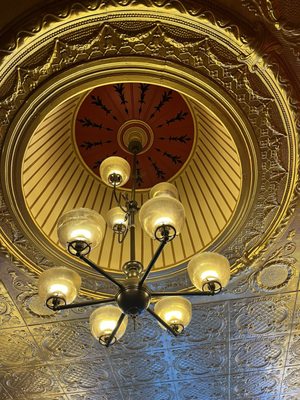 Golden Era Cocktail Bar and Lounge by null