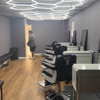 Venus Barbershop - Our shop nice and clean after a long day of cutting. - Barbers Near Me - Venus, Texas Venus Barbershop - Our shop nice and clean after a long day of cutting. - Barbers Near Me - Venus, Texas