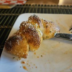 Calabria Pizza & Gyros - Garlic knots